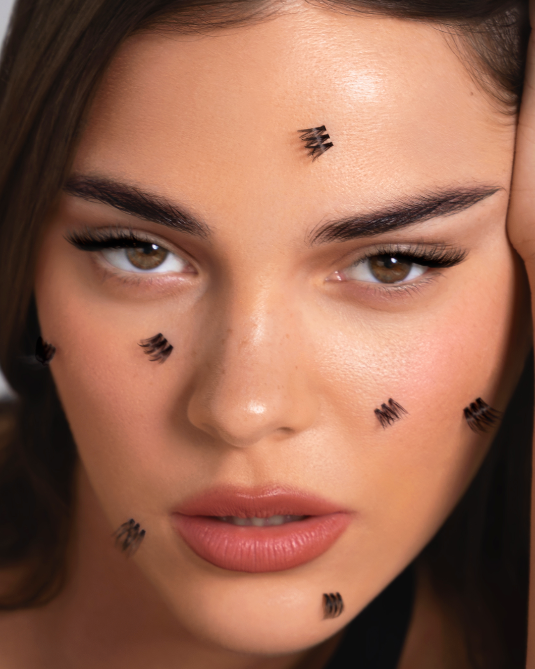 Self-adhesive lashes