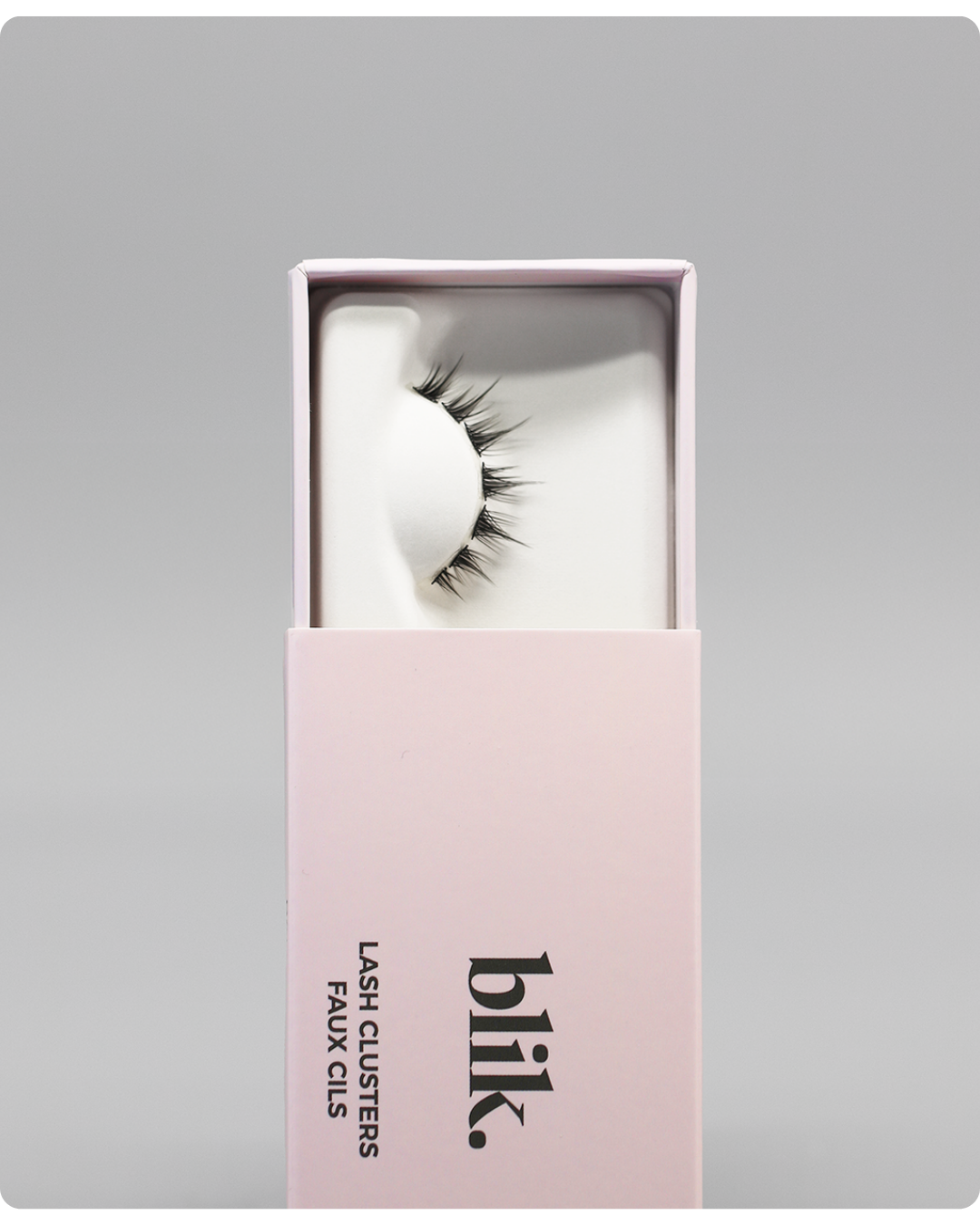 GLUE-ON LASHES (1-DAY WEAR)